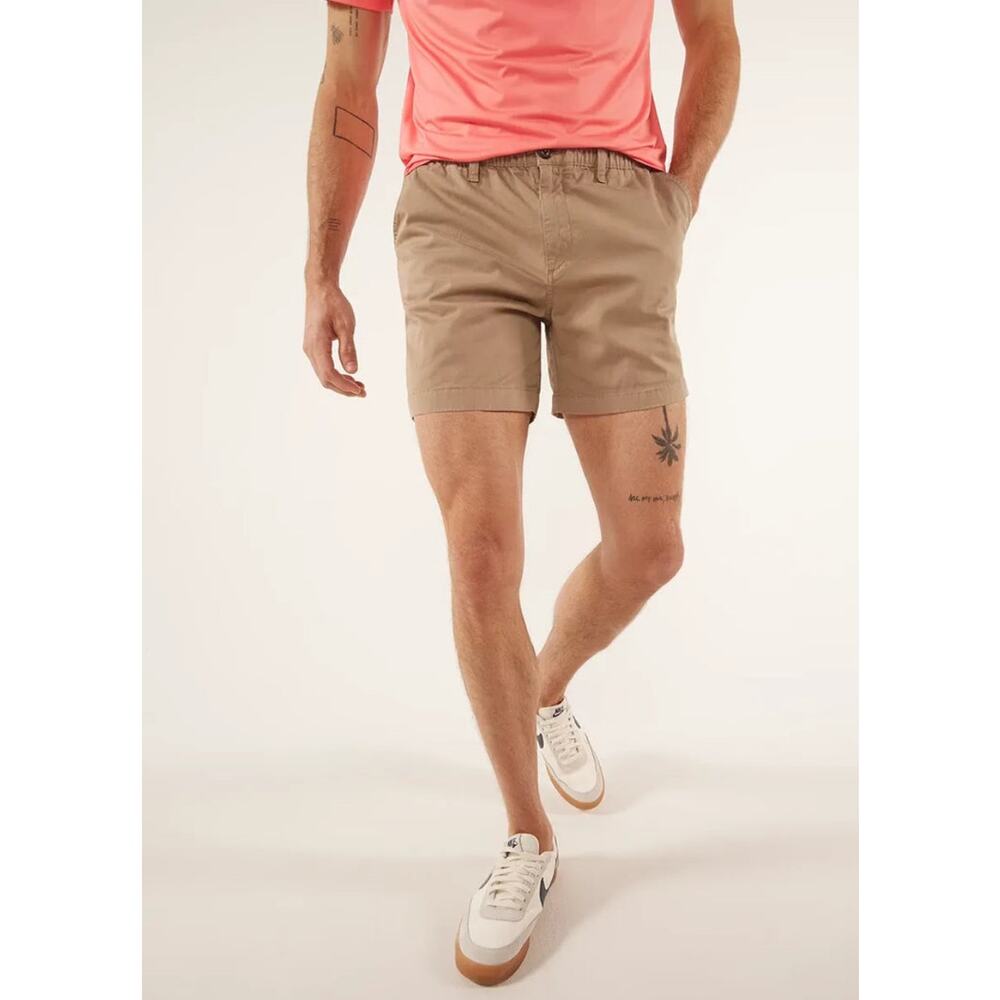Chubbies Tan Flat Front Men's Shorts NWT large
Inseam 5.5